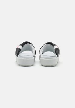 Jordan Sophia Slide - Muiltjes - Off White/Infrared/Black 11 Jordan Sophia Slide - Muiltjes - Off White/Infrared/Black -Chique Schoenen Winkel 0b1ea1c6190b40f0be51e1e081cc7403