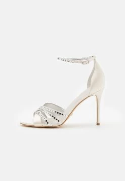 Guess Kadisha - Sandalen Met Hoge Hak - Ivory -Chique Schoenen Winkel 21020c5e54eb4f5aac773b893452e491