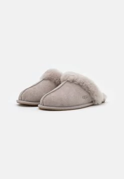 Ugg Scuffette - Pantoffels - Campfire -Chique Schoenen Winkel 27ba2e2ab8fd495db2b9657f885f852d