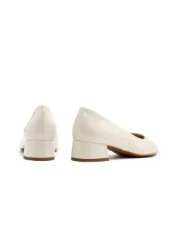 Bruidsschoenen - Beige -Chique Schoenen Winkel 441d4548861f466092cdfa427a6072d1