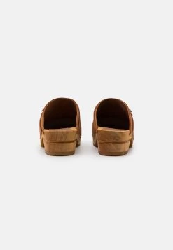 Sanita Hedi Open - Clogs - Cognac -Chique Schoenen Winkel 4b58749cc09c450f996651b4e3b4d620