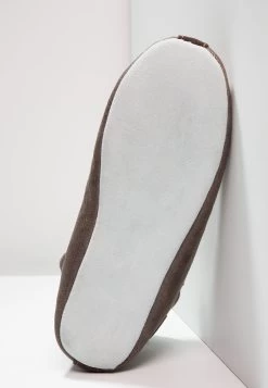 Shepherd Lina - Pantoffels - Oiled Antique 12 Shepherd Lina - Pantoffels - Oiled Antique -Chique Schoenen Winkel 6f9a1055bbe44ae3ab70042fb758fe74