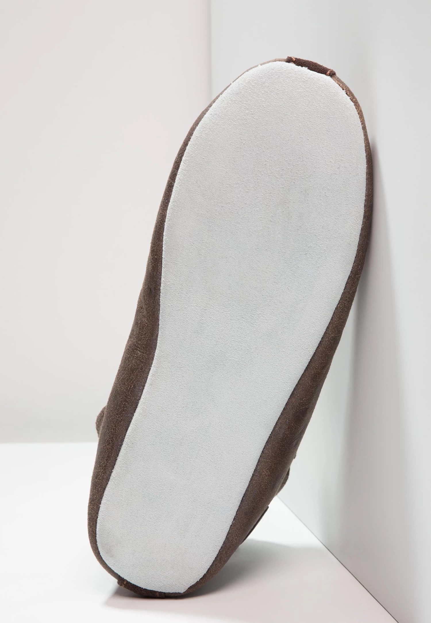 Shepherd Lina - Pantoffels - Oiled Antique 6 Shepherd Lina - Pantoffels - Oiled Antique - Afbeelding 6