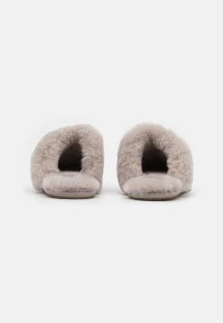 Ugg Scuffette - Pantoffels - Campfire -Chique Schoenen Winkel 808a3e6a6e7a48e4be90cc05a1aaa382