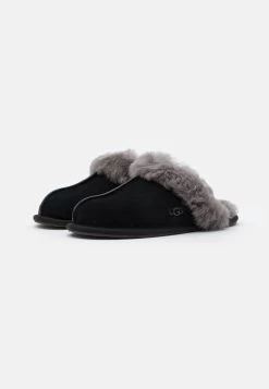 Ugg Scuffette - Pantoffels - Black/Grey 12 Ugg Scuffette - Pantoffels - Black/Grey -Chique Schoenen Winkel 9265486947394cc88d5c6d51bef51c51