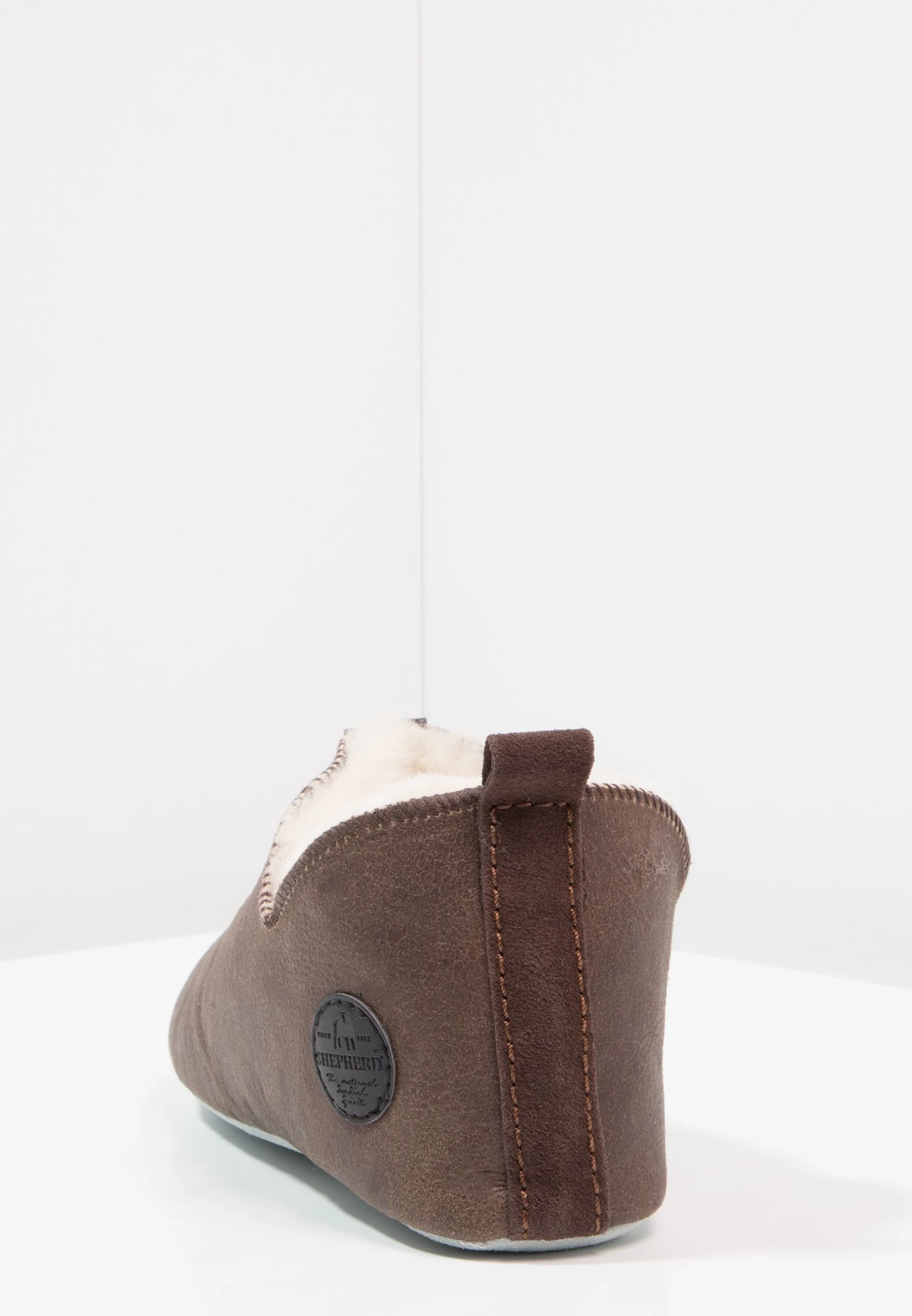 Shepherd Lina - Pantoffels - Oiled Antique 5 Shepherd Lina - Pantoffels - Oiled Antique - Afbeelding 5