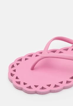 Teenslippers - Pink -Chique Schoenen Winkel bf6b2e1354794035bd8a0da640c485ad