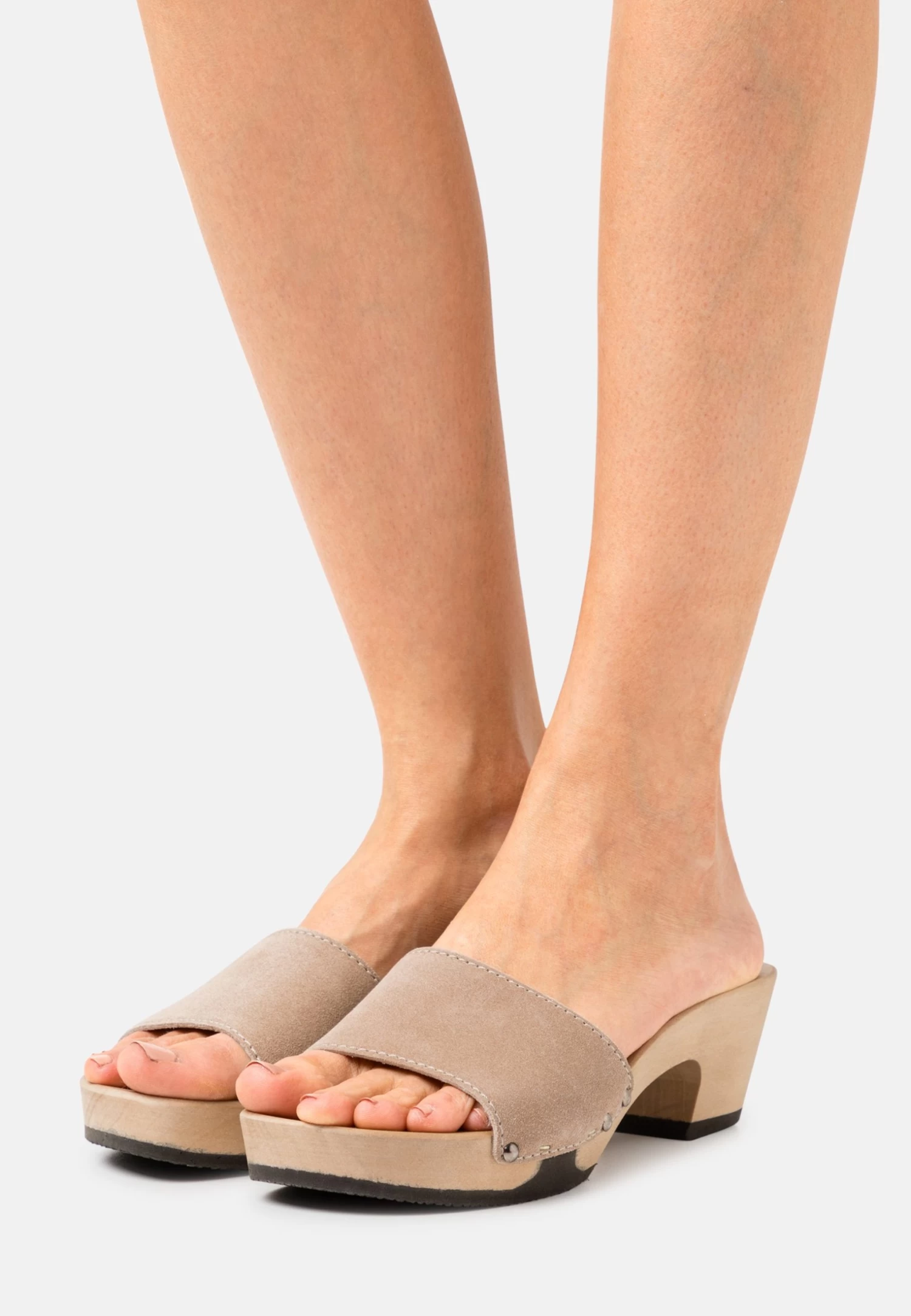 Kelly - Clogs - Taupe/Hazelnut 1 Kelly - Clogs - Taupe/Hazelnut