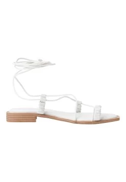 Tamaris Teensandalen - White 13 Tamaris Teensandalen - White -Chique Schoenen Winkel c7bfc3c693544fdb84739aa3f328070b