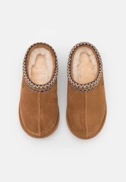 Ugg Tasman - Pantoffels - Chestnut 15 Ugg Tasman - Pantoffels - Chestnut -Chique Schoenen Winkel dae04d5ae65c469790e27d4f9cecef57