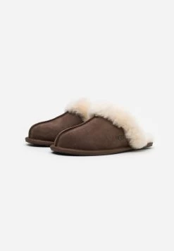 Ugg Scuffette - Pantoffels - Espresso 8 Ugg Scuffette - Pantoffels - Espresso -Chique Schoenen Winkel e36724627b24491195389d033c76affe