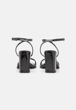 Call It Spring Jozie Vegan- Sandalen - Black 9 Call It Spring Jozie Vegan- Sandalen - Black -Chique Schoenen Winkel f14318c22ff0486c901e4f8eb9a6f290